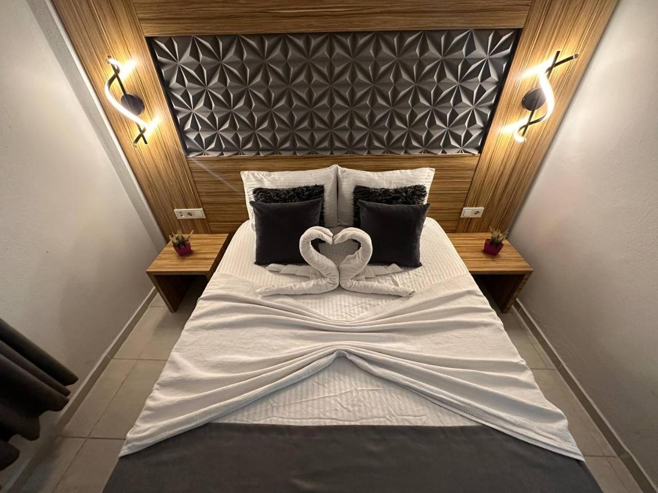 Royal Ezel Hotel أنطاليا المظهر الخارجي الصورة