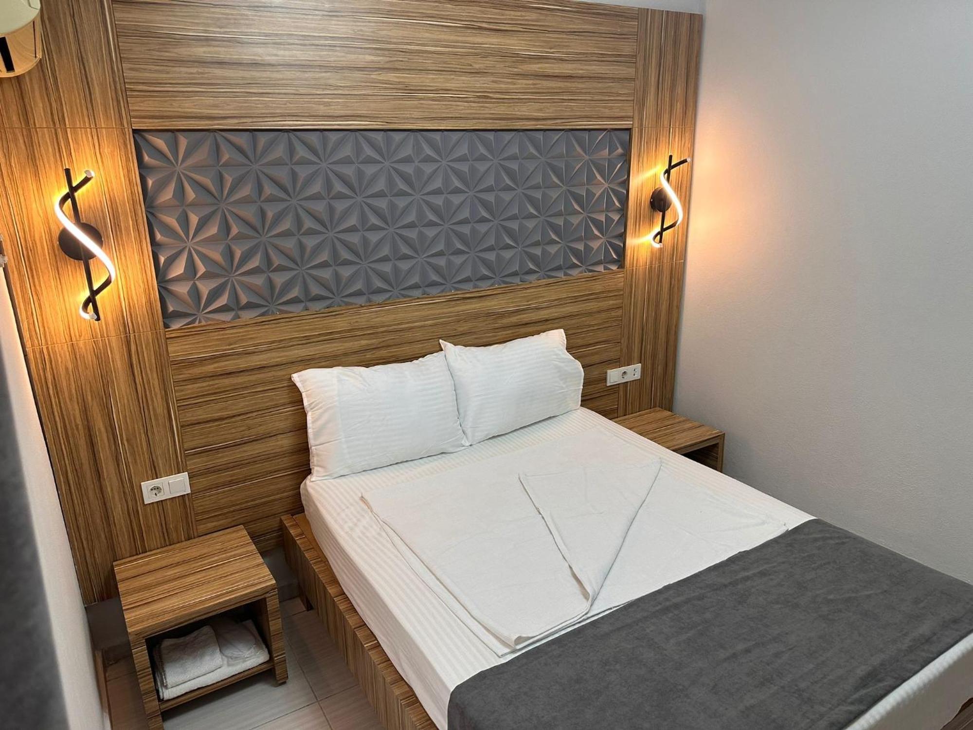 Royal Ezel Hotel أنطاليا المظهر الخارجي الصورة