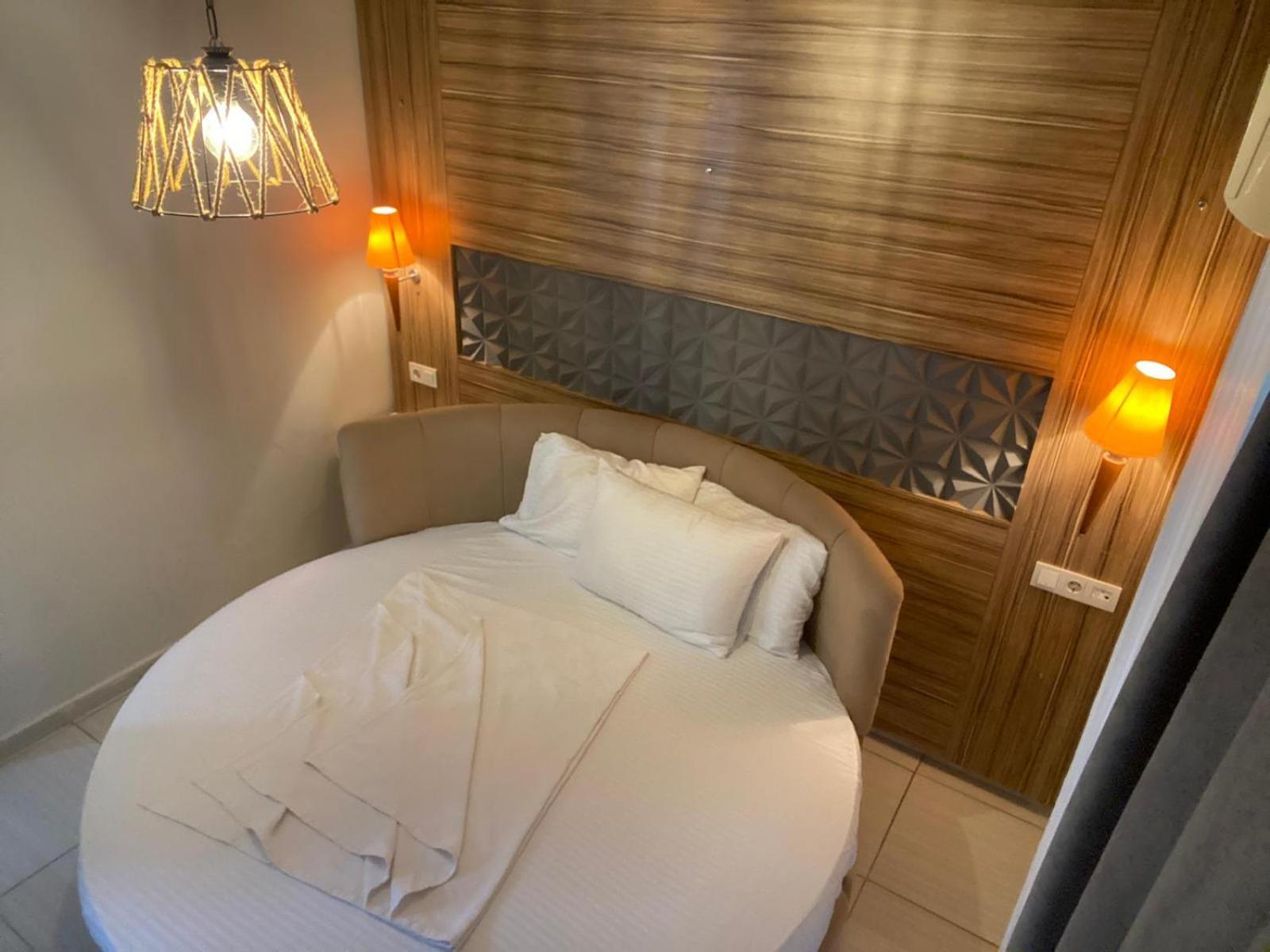Royal Ezel Hotel أنطاليا المظهر الخارجي الصورة