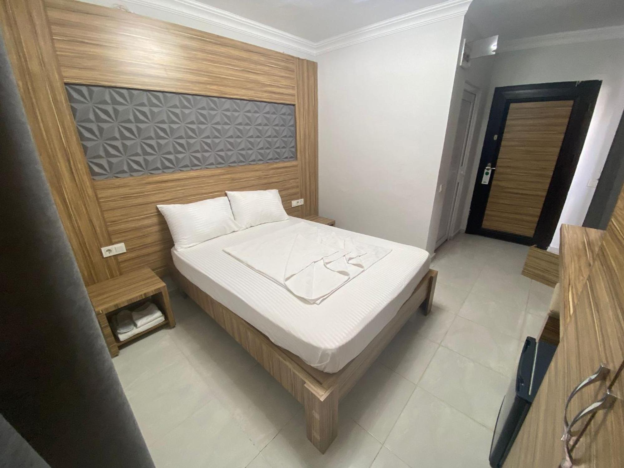 Royal Ezel Hotel أنطاليا المظهر الخارجي الصورة