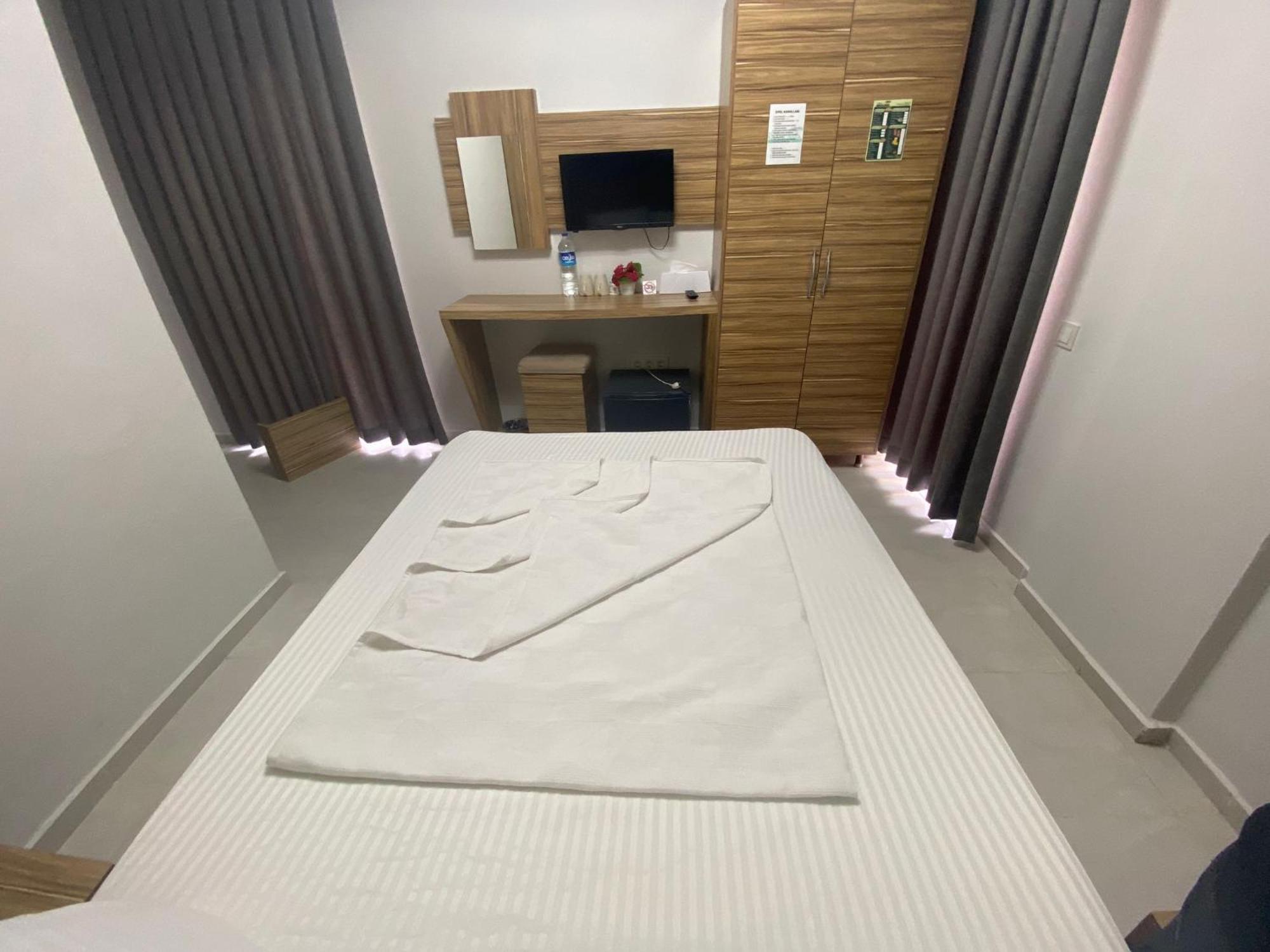 Royal Ezel Hotel أنطاليا المظهر الخارجي الصورة
